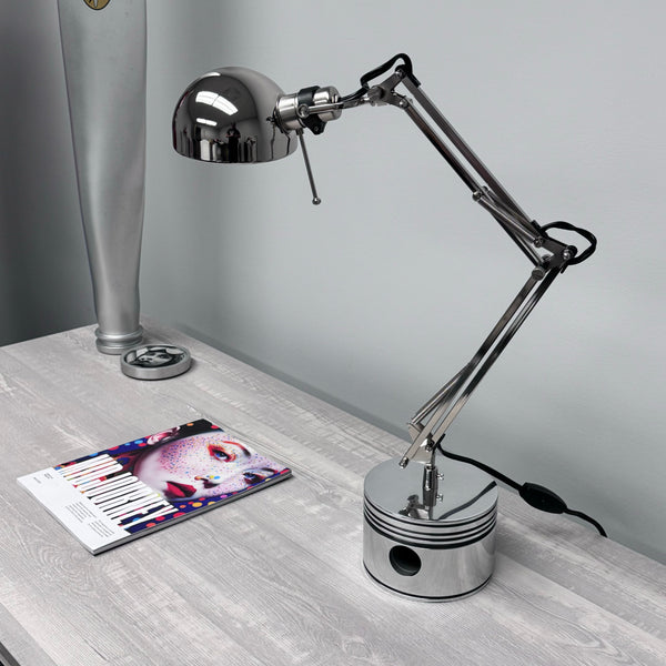 1940's Pratt & Whitney WWII R-2800 Corsair F4U Corsair Airplane Polished Chrome Radial Engine Piston Desk Task Lamp