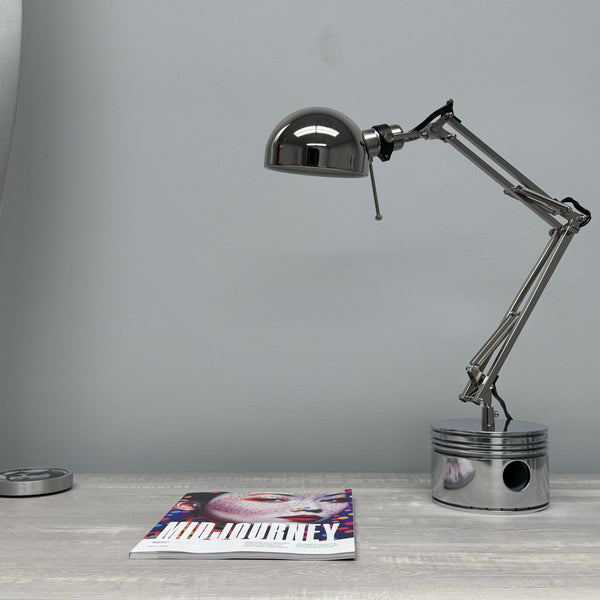 1940's Pratt & Whitney WWII R-2800 Corsair F4U Corsair Airplane Polished Chrome Radial Engine Piston Desk Task Lamp