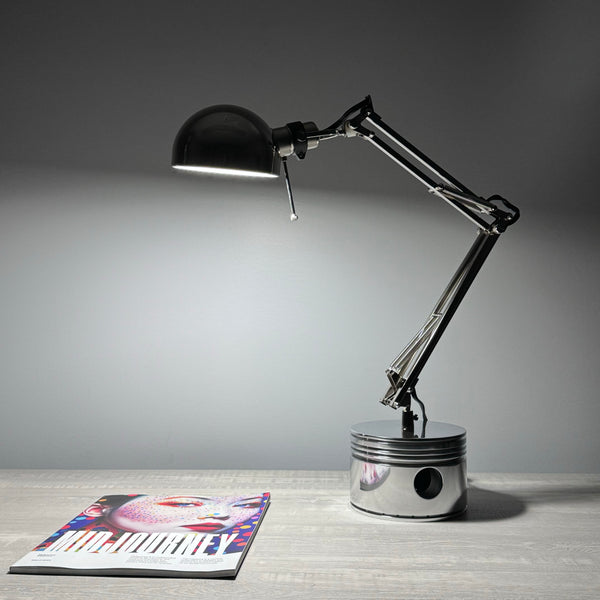 1940's Pratt & Whitney WWII R-2800 Corsair F4U Corsair Airplane Polished Chrome Radial Engine Piston Desk Task Lamp