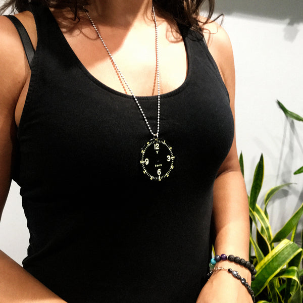 2018 P-51 Mustang WWII Warbird Airplane 8-Day Clock Cockpit Panel US Army Dog Chain Necklace