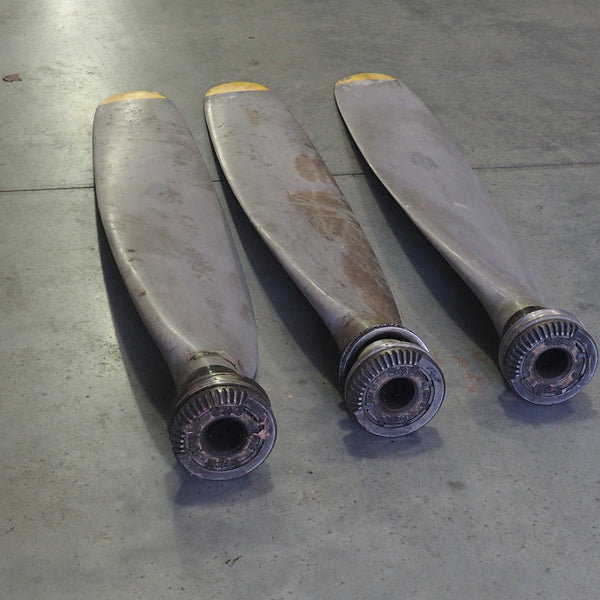 1940's Hamilton Standard 6507A-0 F4U-4 Corsair Grumman TBM Avenger F6F Hellcat Republic P-47 Thunderbolt Airplane Propeller Blade