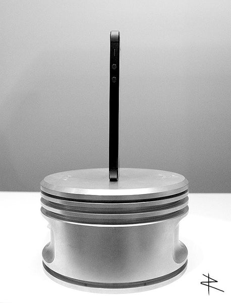 Apple Iphone 5 6 7 Plus Ipod Lightning USB Radial Engine RAW Piston Charging Dock