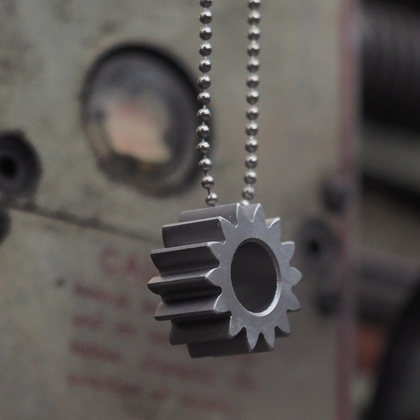 The Gear Steampunk Industrial Dog Chain Aviator Necklace