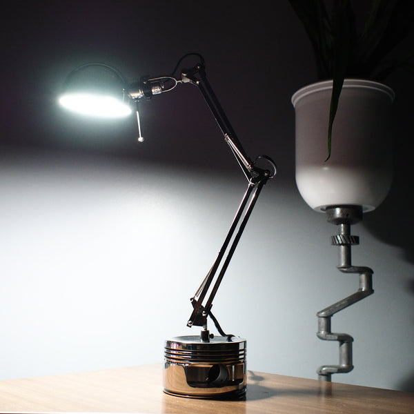 P-51 Mustang Packard V1650 Rolls Royce Merlin Engine Aviator Piston Desk Lamp