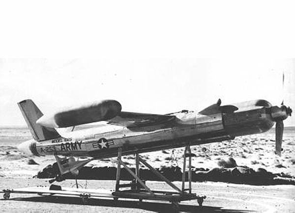 US NAVY 1960's Hawker Beechcraft Cardinal MQM-61 Military War Drone Airplane Propeller